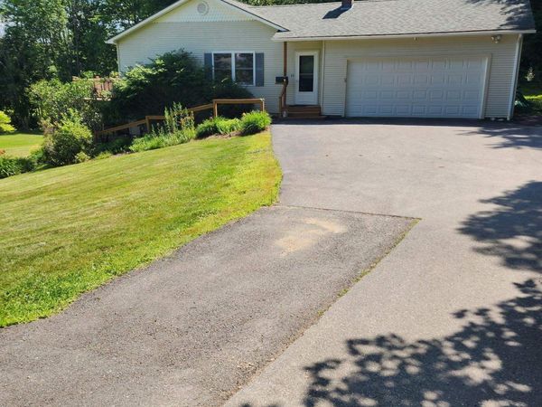 159 Brookes Street, Newport City, VT 05855