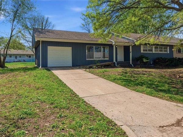 416 Sagebrush Lane, Belton, MO 64012