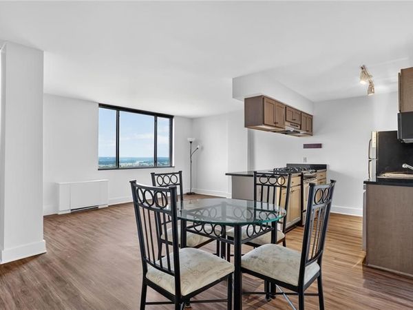600 E 8th Street, Unit 8H, Kansas City, MO 64106
