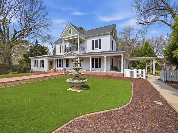 108 King Street , Adairsville, GA 30103