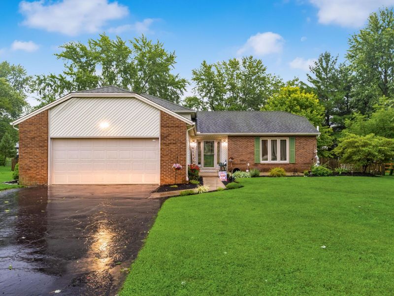 11900 Huntington Way NW, Pickerington, OH 43147 Photo 1