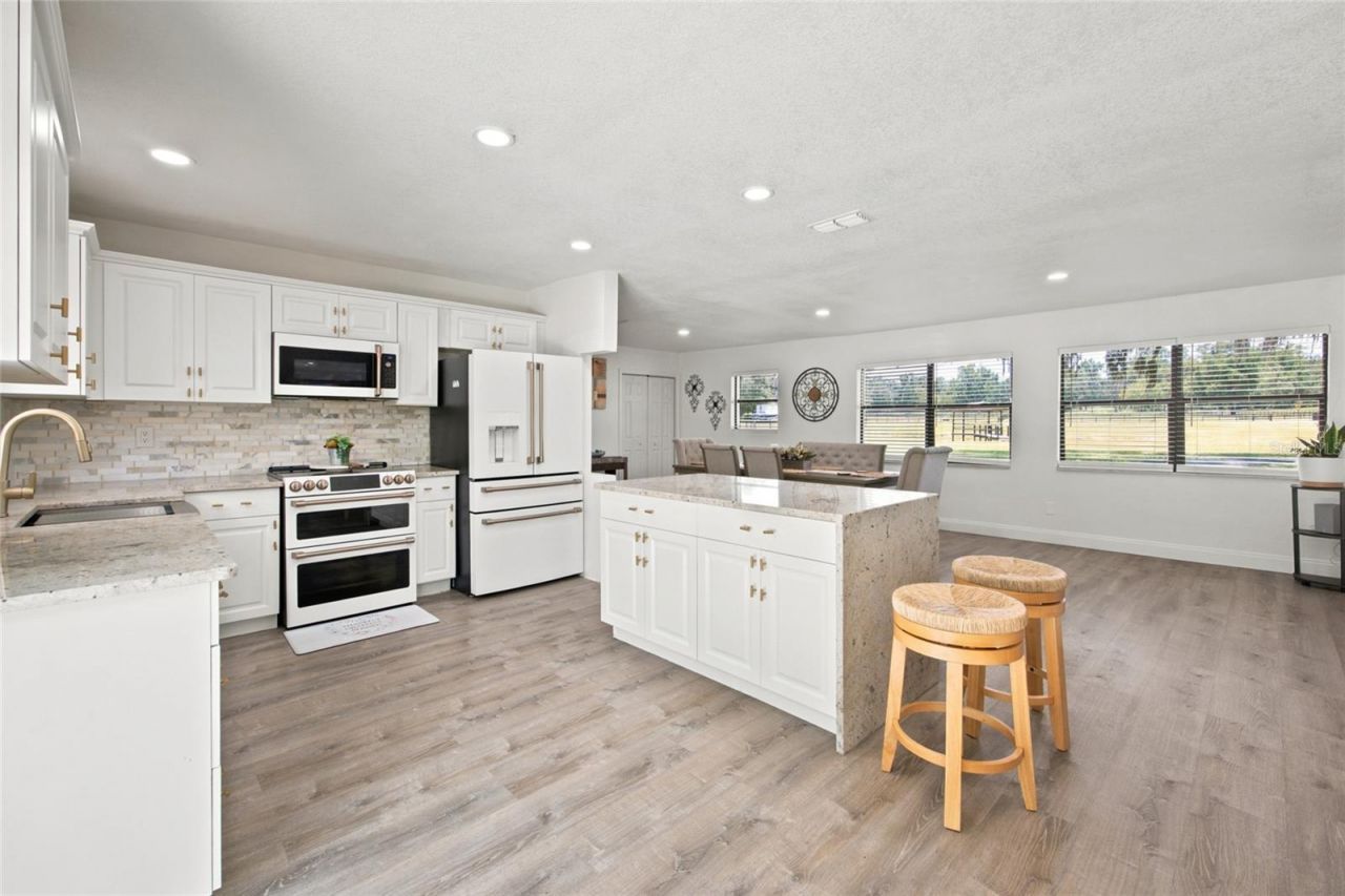 3875 SE 118th Lane, Belleview, FL 34420 Photo