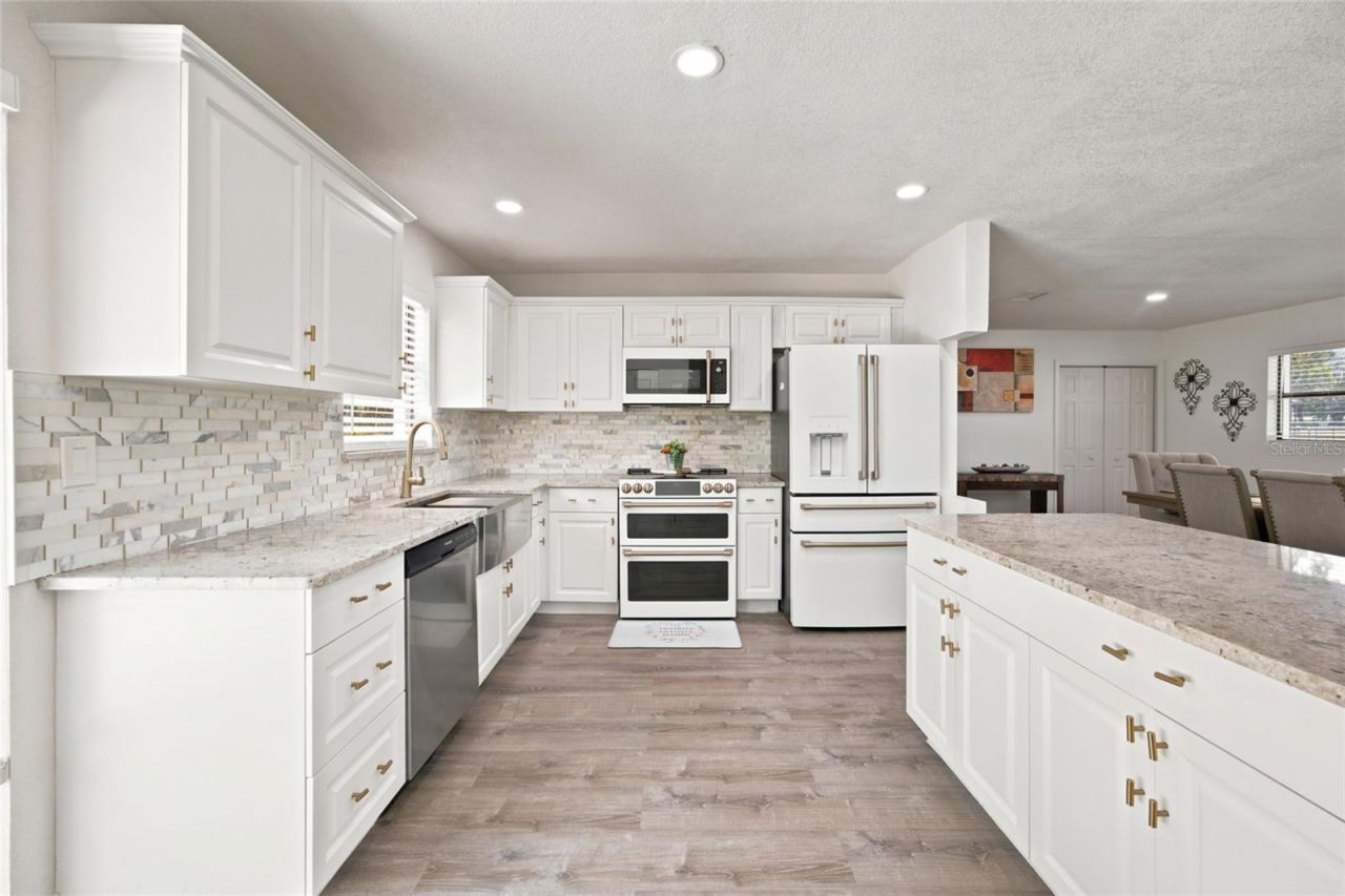 3875 SE 118th Lane, Belleview, FL 34420 Photo