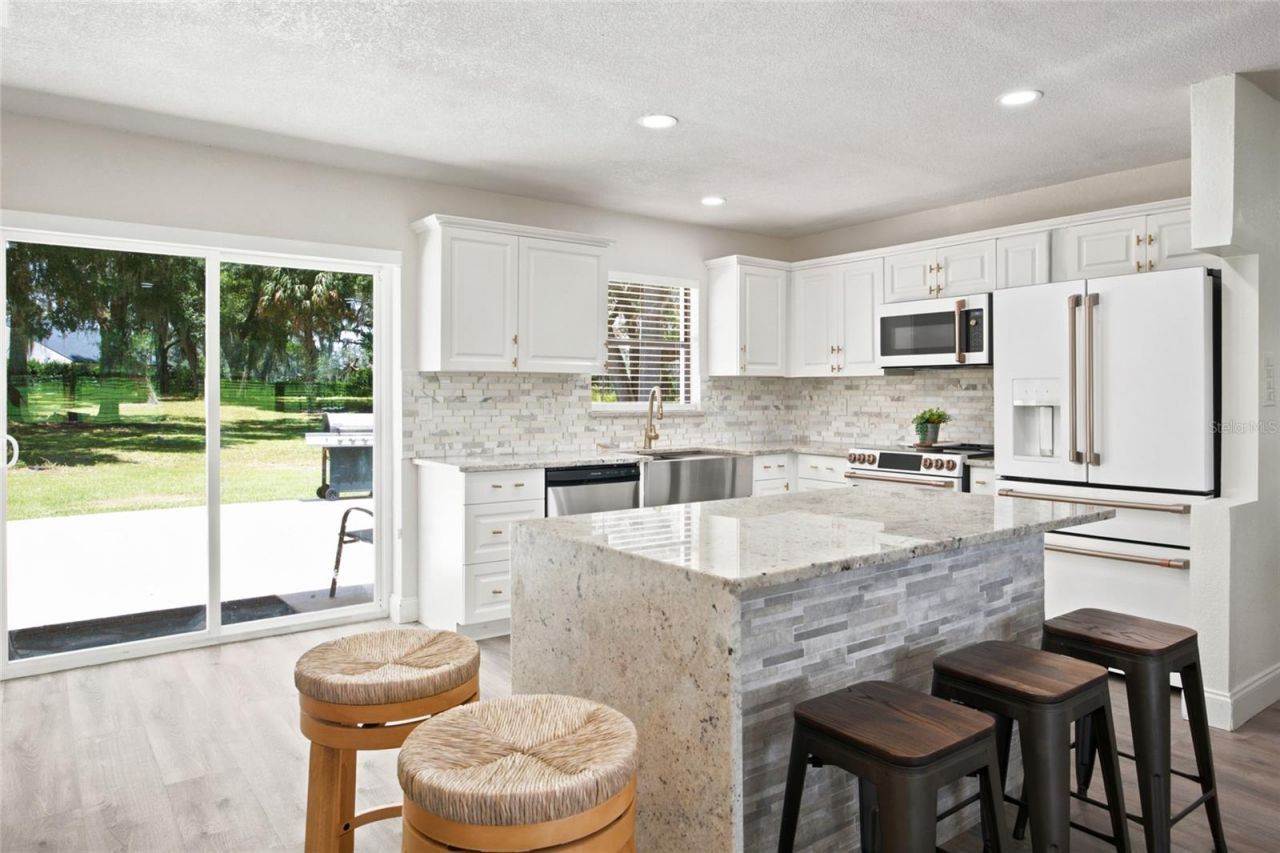 3875 SE 118th Lane, Belleview, FL 34420 Photo