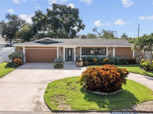 6249 HILLSIDE AVENUE , SEMINOLE, FL 33772