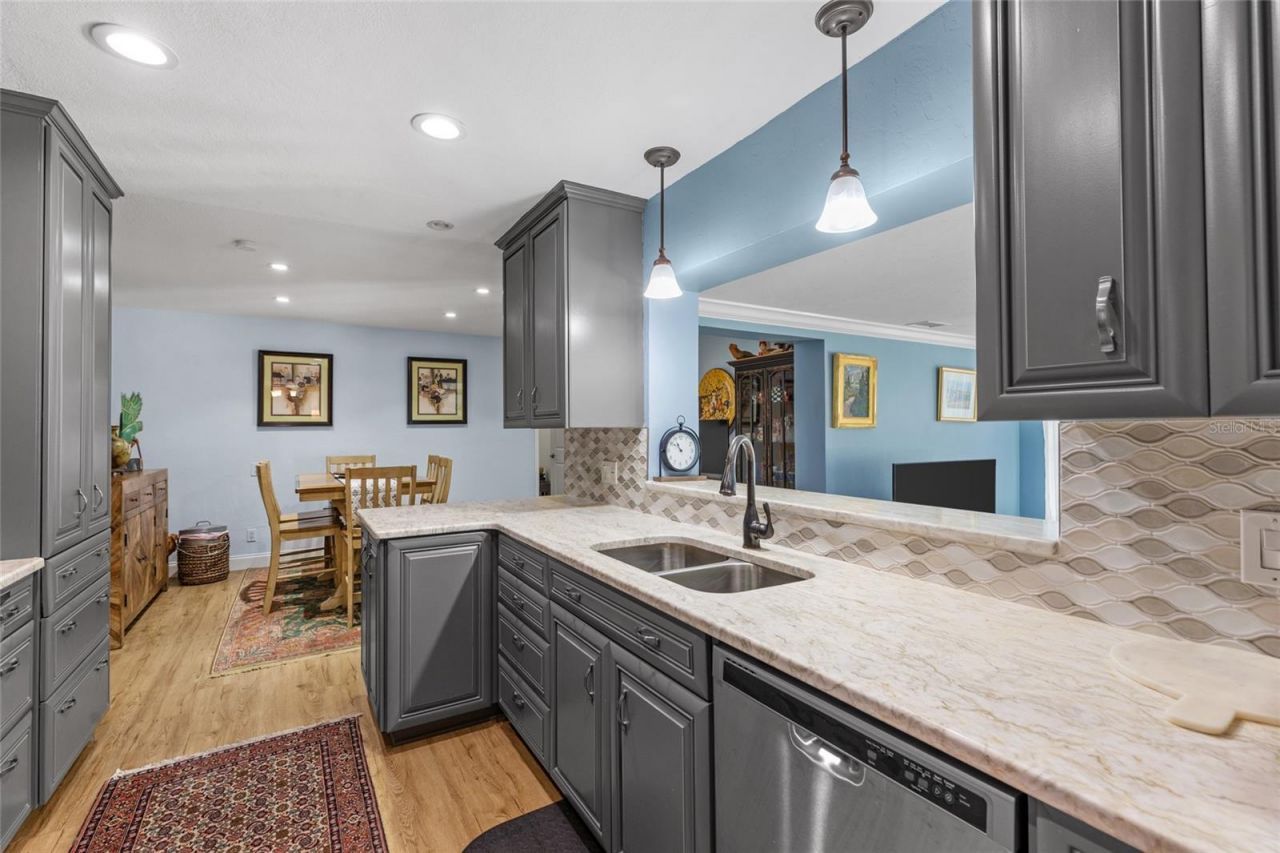 6249 Hillside Avenue, Seminole, FL 33772 Photo
