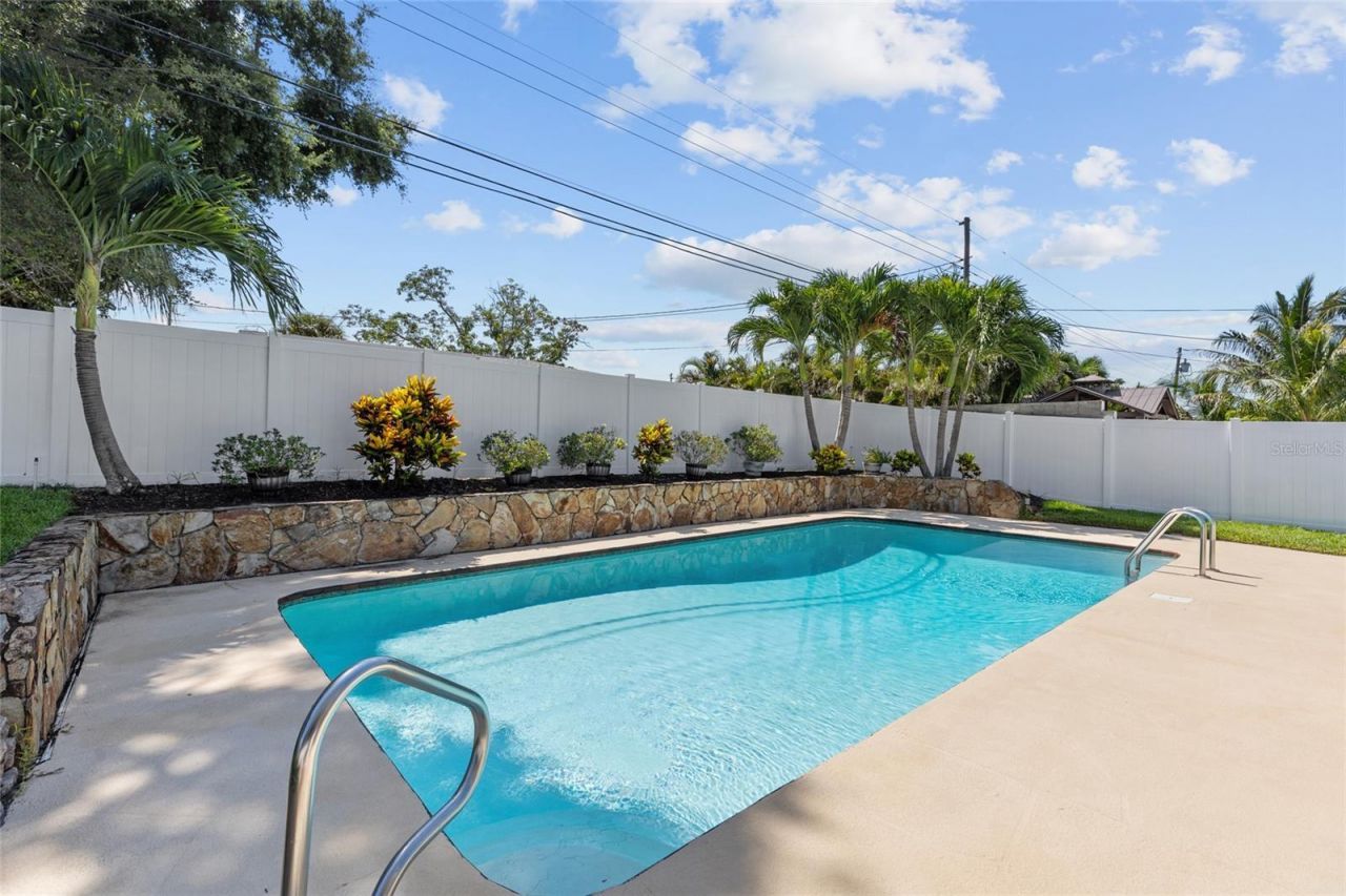 6249 Hillside Avenue, Seminole, FL 33772 Photo