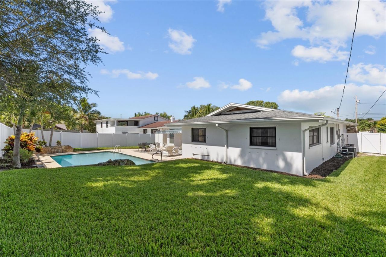 6249 Hillside Avenue, Seminole, FL 33772 Photo