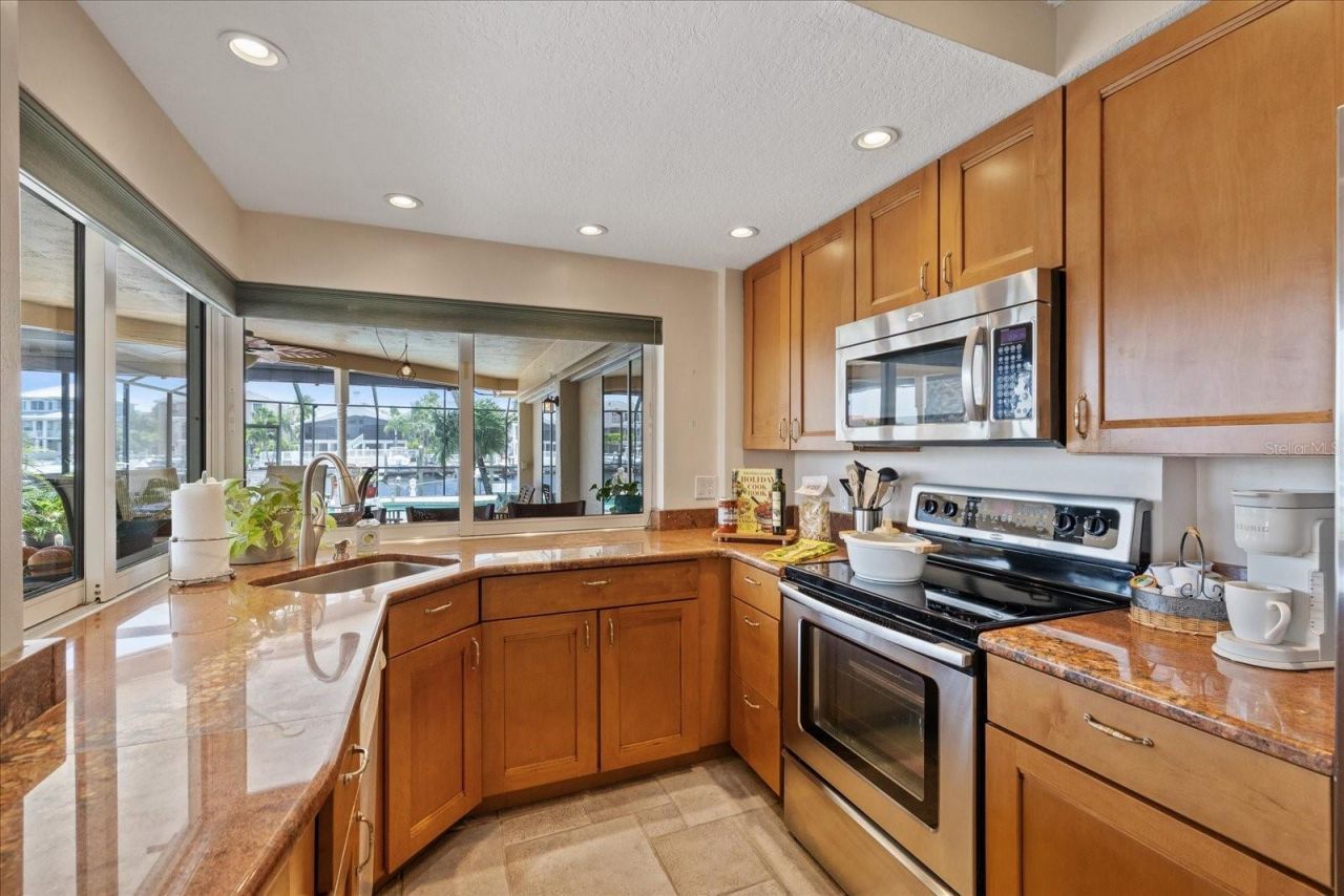3154 Trident Terrace, New Port Richey, FL 34652 Photo