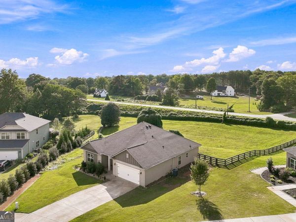 6104 Creekside View Ln, Clermont, GA 30527
