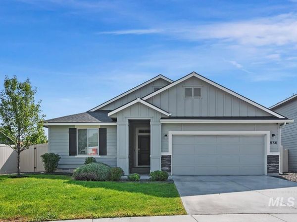 936 S Wavetrain Ave, Boise, ID 83709