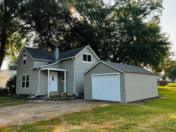 719 2nd Avenue, Brewster, MN 56119
