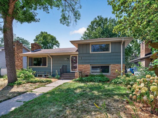 4621 Ewing Avenue N, Robbinsdale, MN 55422