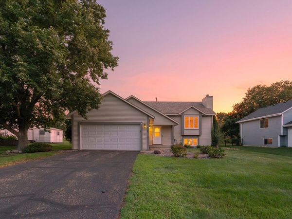 9044 Sequoia Road, Woodbury, MN 55125
