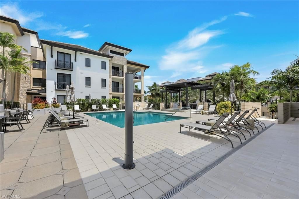 1135 3rd Ave S, Unit 303, Naples, FL 34102 Photo
