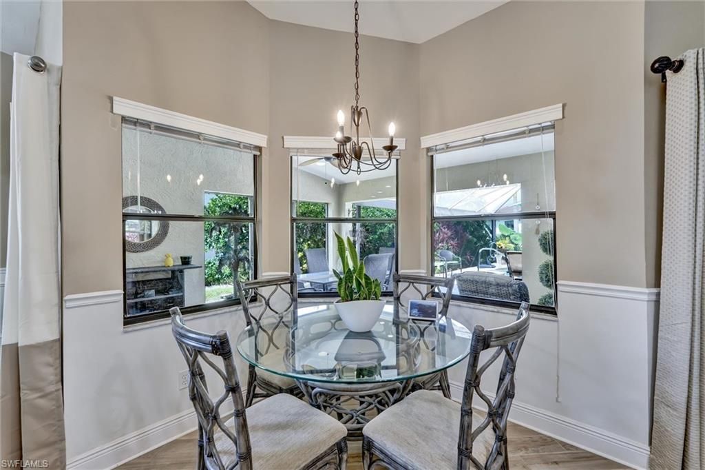 453 Countryside Dr, Naples, FL 34104 Photo