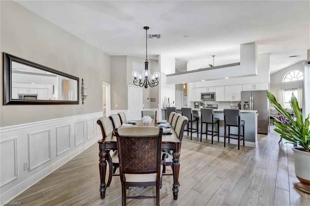 453 Countryside Dr, Naples, FL 34104 Photo