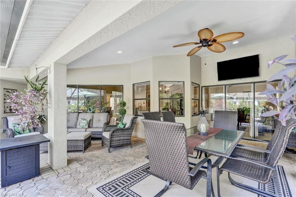 453 Countryside Dr, Naples, FL 34104 Photo