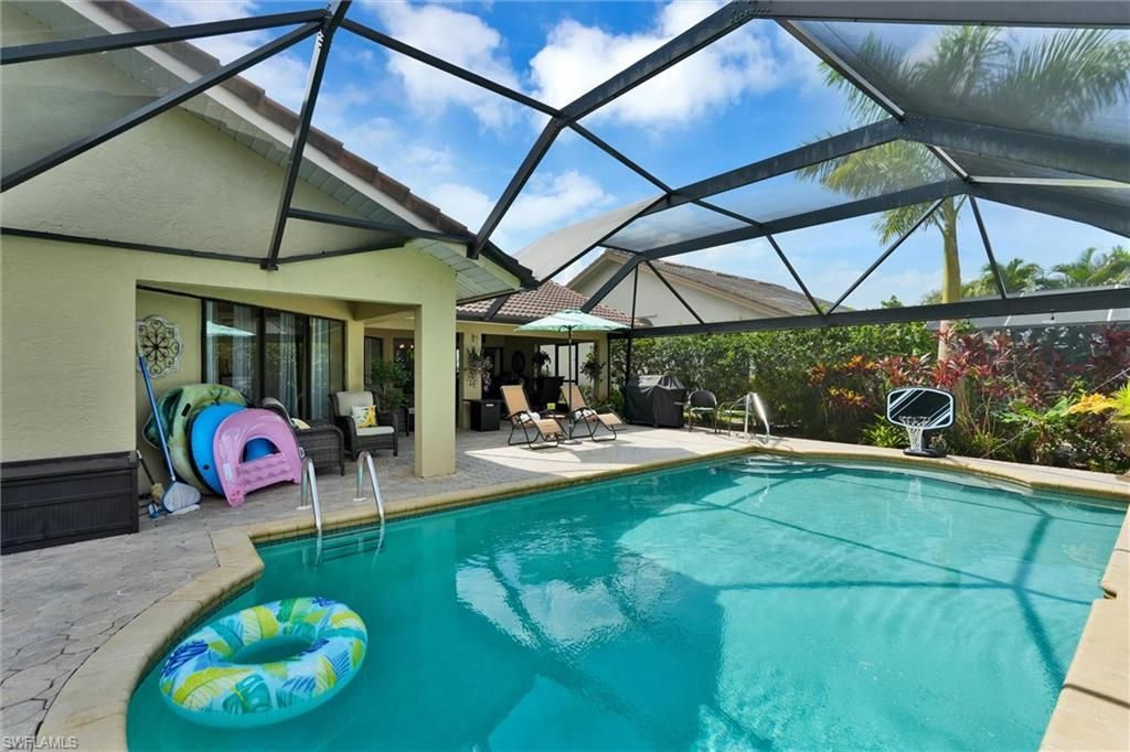 453 Countryside Dr, Naples, FL 34104 Photo