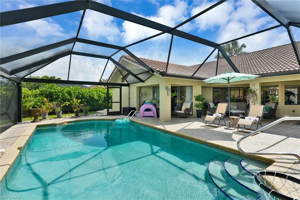 453 Countryside Dr, Naples, FL 34104 Photo