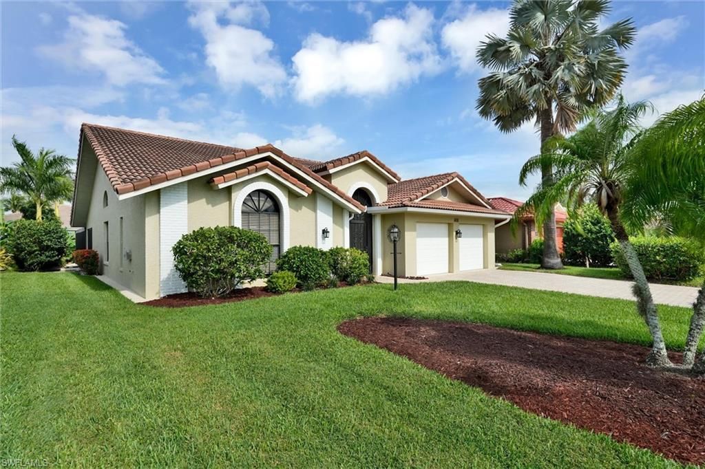 453 Countryside Dr, Naples, FL 34104 Photo