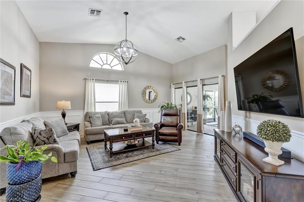 453 Countryside Dr, Naples, FL 34104 Photo