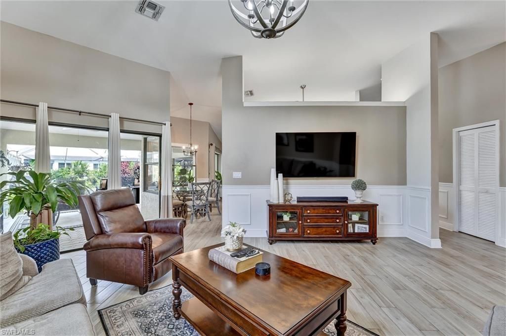 453 Countryside Dr, Naples, FL 34104 Photo