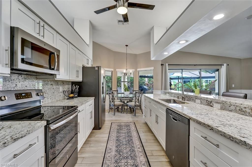 453 Countryside Dr, Naples, FL 34104 Photo