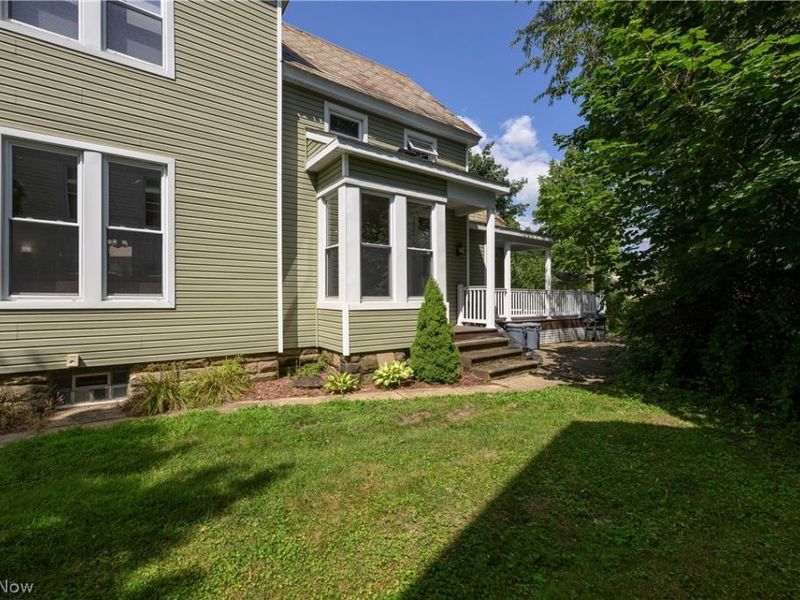 473 N Broadway Street, New Philadelphia, OH 44663 Photo 2