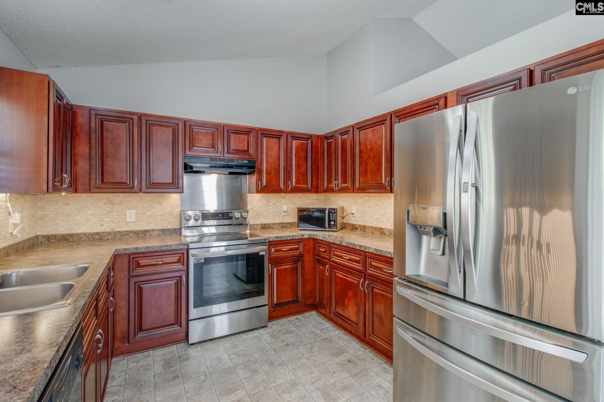 222 Nitsill Court Photo 10
