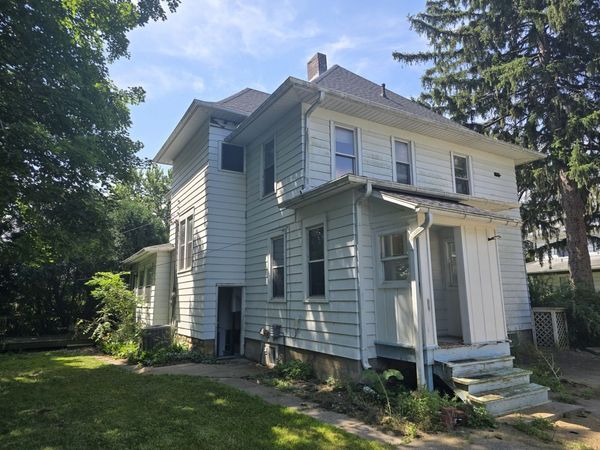 24560 Valley Drive, Pleasant Valley, IA 52767