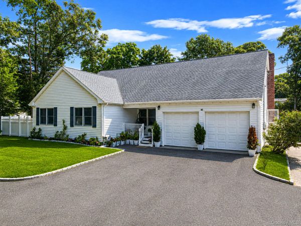 97 Blydenburgh Road , Centereach, NY 11720