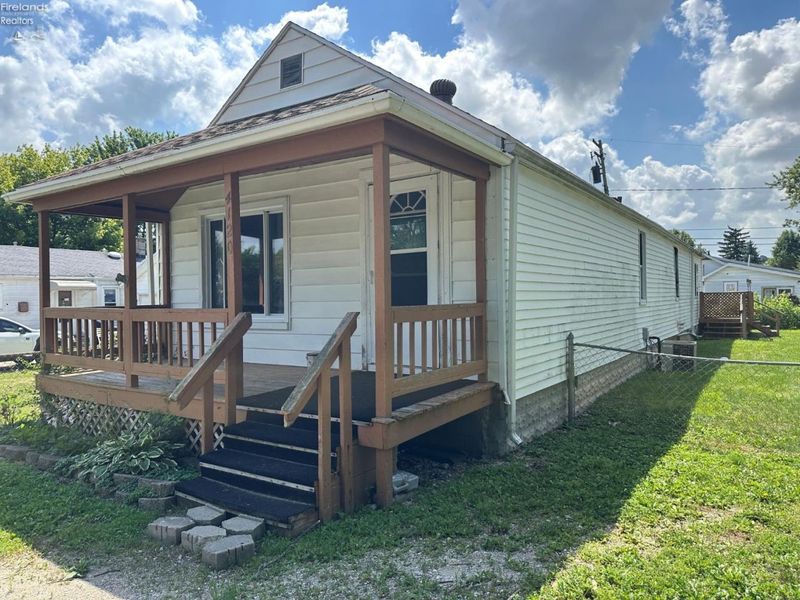4120 Waltham, Northwood, OH 43619 Photo 2