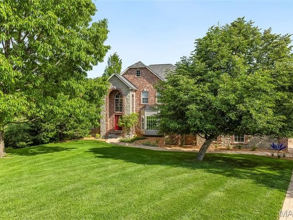 759 Heatherstone Drive, High Ridge, MO 63049