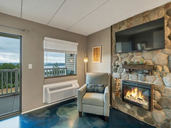 375 Endicott Street N, Unit 307, Laconia, NH 03246