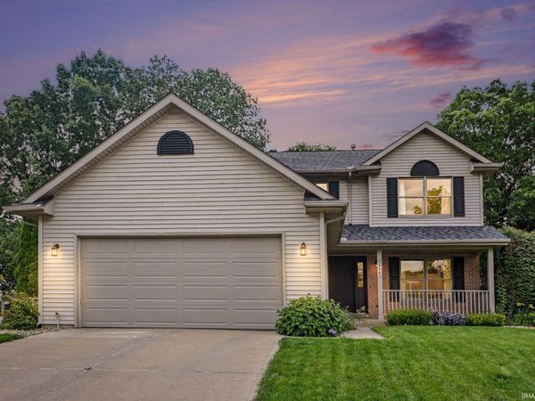 51141 Sussex Point Drive, Granger, IN 46530