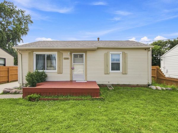 2208 Tichenor Street, Des Moines, IA 50317