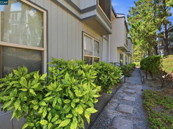 2087 Ascot Dr, Unit 124, Moraga, CA 94556