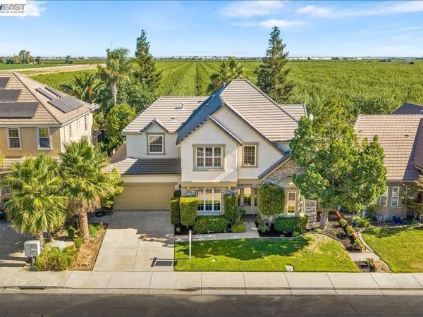 1461 Biarritz St, Tracy, CA 95304