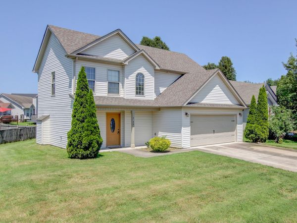 3694 Nadia Dr , Clarksville, TN 37040