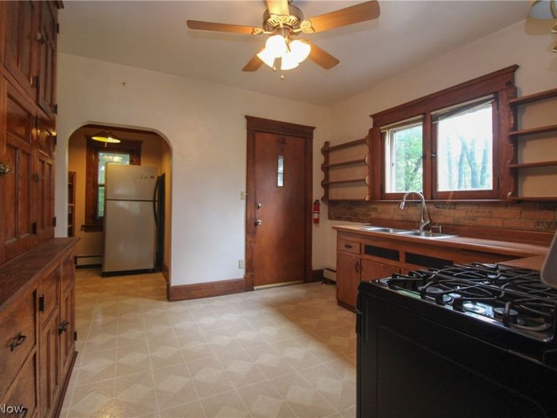 1719 Ohio Avenue, Youngstown, OH 44504 Photo 10