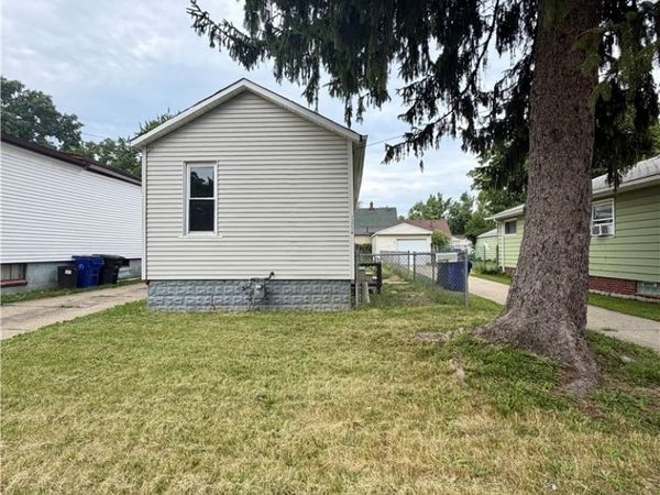 13210 Carrington Avenue , Cleveland, OH 44135
