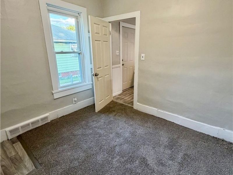 13210 Carrington Avenue, Cleveland, OH 44135 Photo 12
