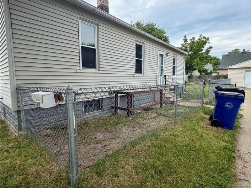 13210 Carrington Avenue, Cleveland, OH 44135 Photo 2