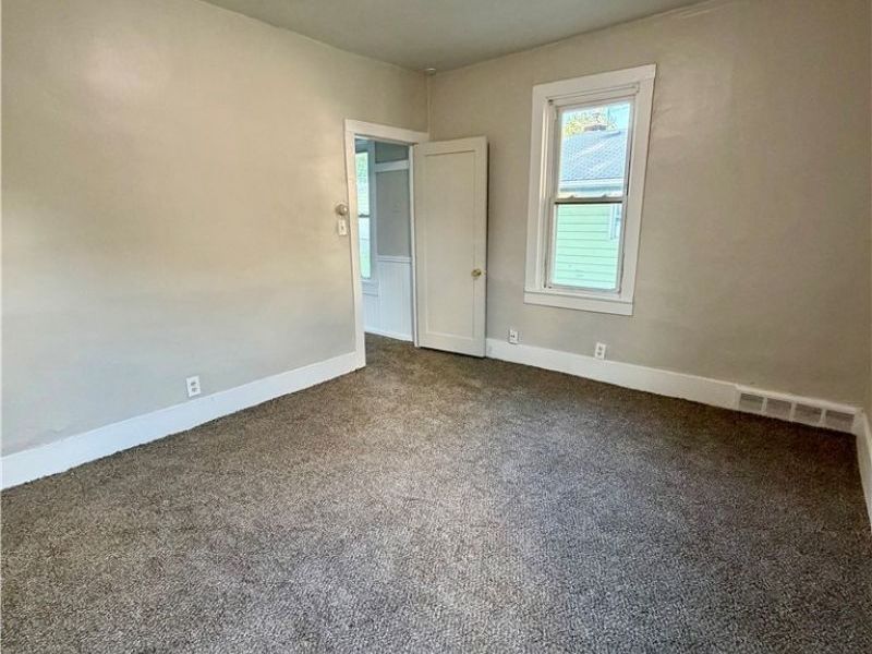 13210 Carrington Avenue, Cleveland, OH 44135 Photo 9