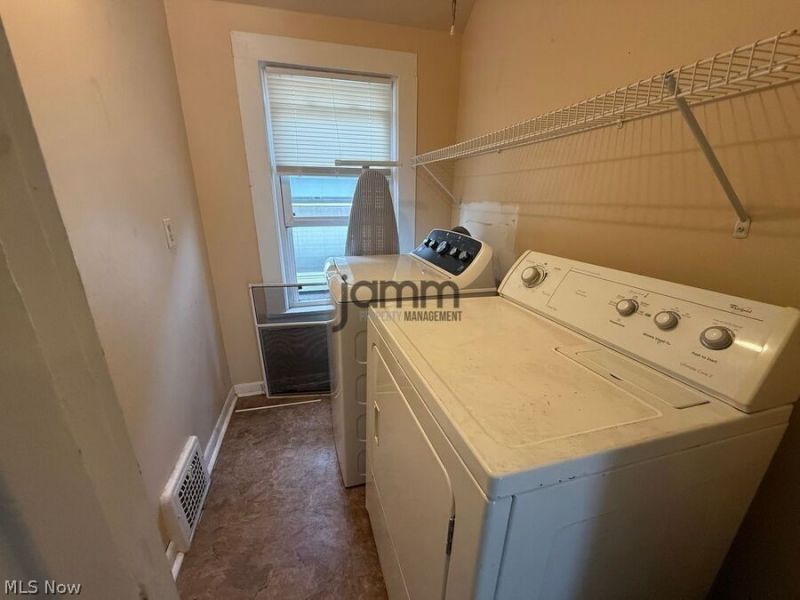 1726 Starkweather Avenue, Unit Upper, Cleveland, OH 44113 Photo 4