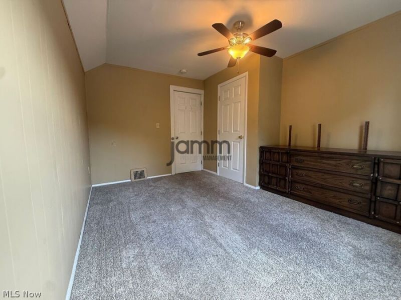 1726 Starkweather Avenue, Unit Upper, Cleveland, OH 44113 Photo 6