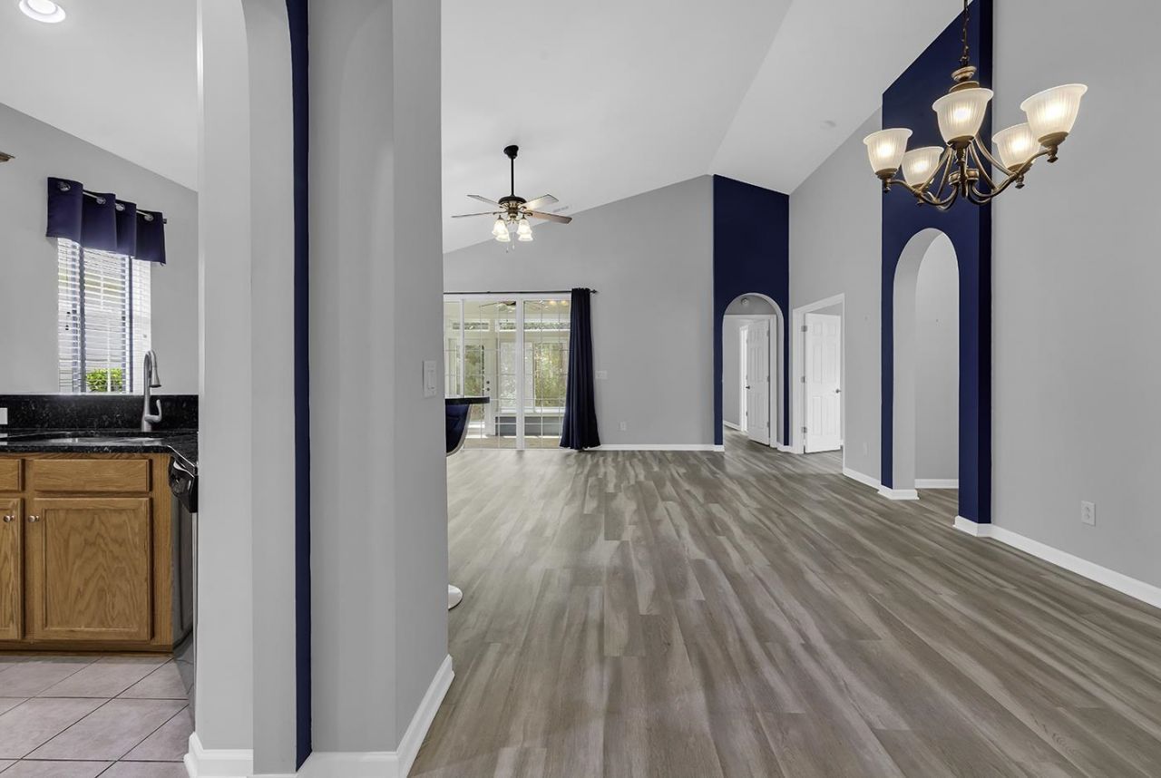 721 Bay Hill Ct.  Photo 12