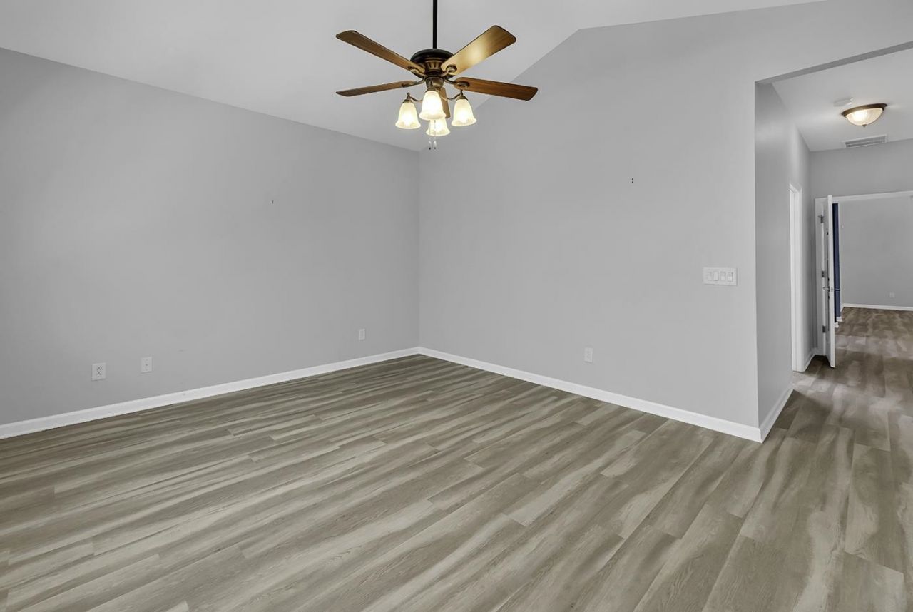 721 Bay Hill Ct.  Photo 32