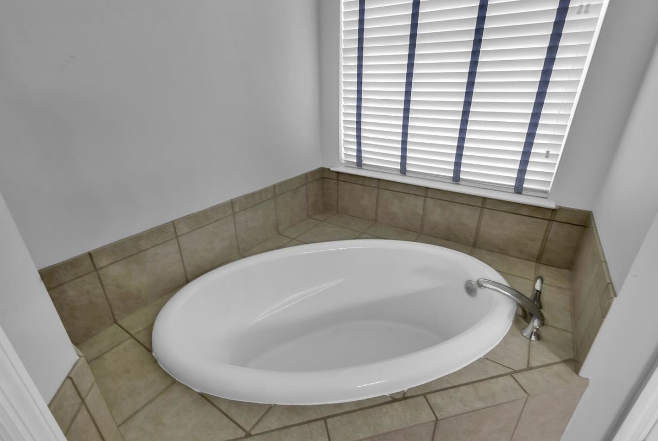 721 Bay Hill Ct.  Photo 37